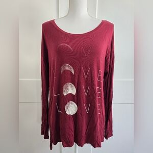 American Eagle Women's Red Graphic Long Sleeve Top